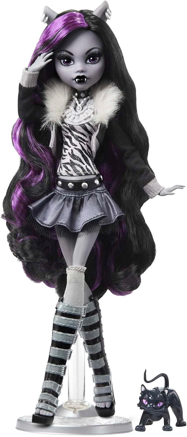 Monster High Reel Drama Doll, Clawdeen Wolf in Black and White, Collectible Reproduction with Doll-Size and Life-Size Posters, Horror Flick Theme